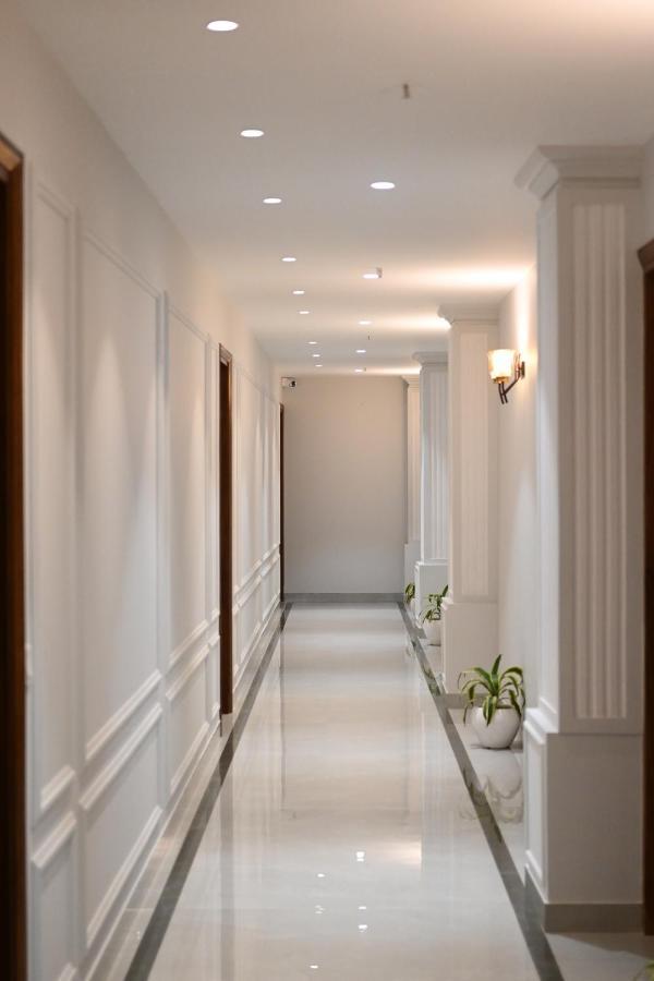 Elegance Regency Hotel Khanna  ภายนอก รูปภาพ